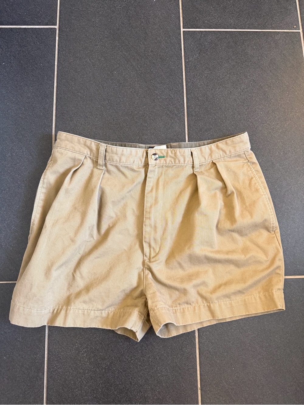 Title: Vintage 90s Tommy Hilfiger Khaki Pleated Chino Shorts Crest Men's 36